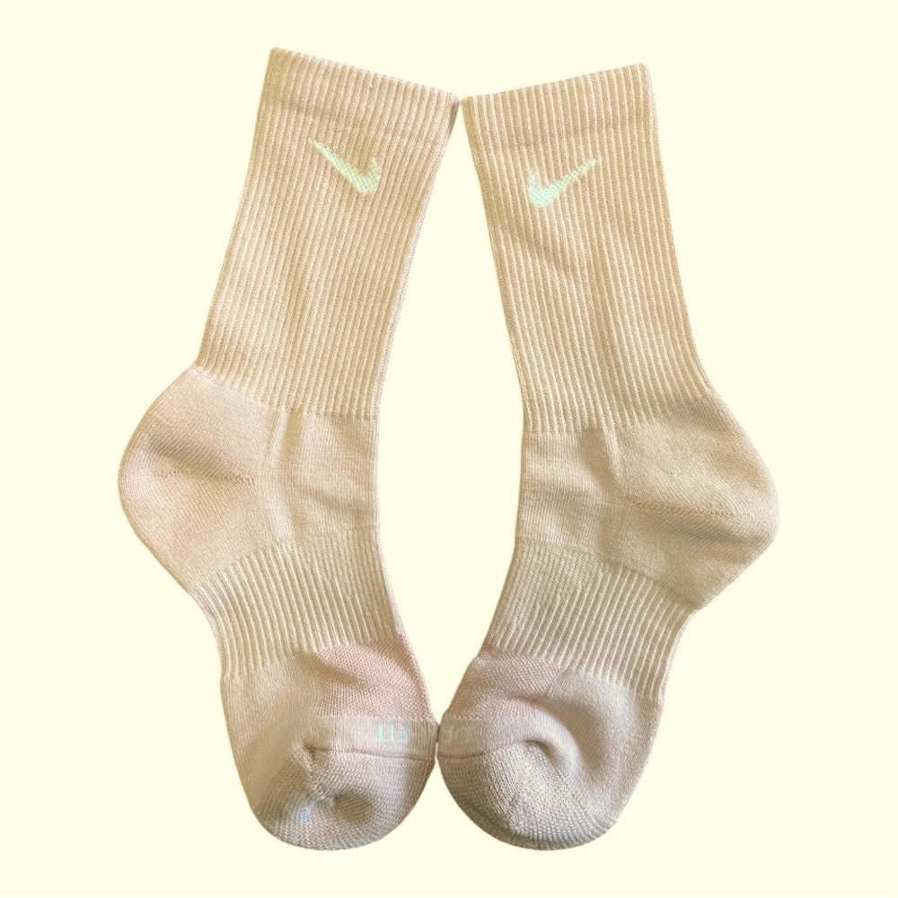 Nike Dri-FIT Crew Socks - Pink (1 Pair) Medium - Picture 4 of 7